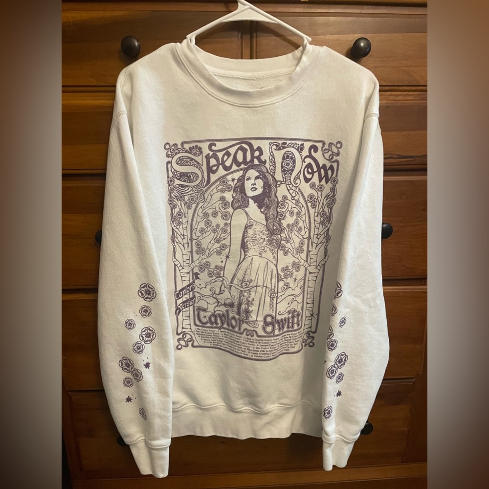 Taylor Swift speak now (tv) crewneck